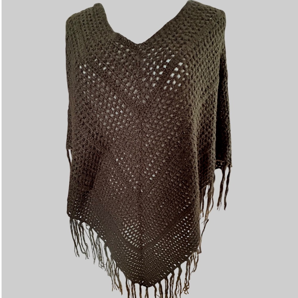 Arizona Jean Company Brown Crochet Knit Fringe Poncho One Size V-Neck Wrap